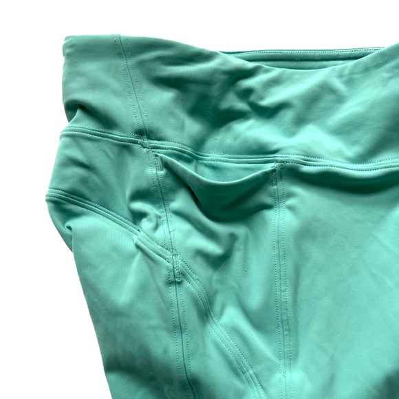 Lululemon On Pace Shorts 10" Green Side Pockets Waistband Pocket Size 4 - Picture 7 of 8